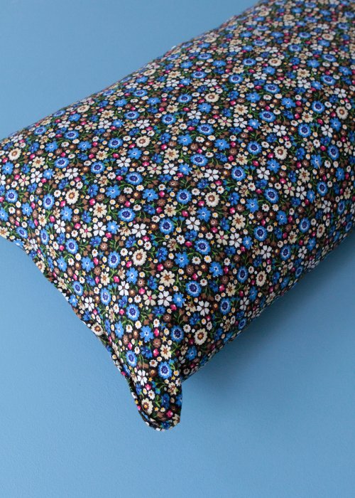 Pude blue daisies 70*35 cm 